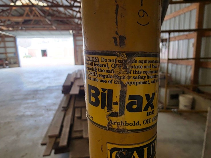 (4)-complete-units-of-scaffolding,-bil-jax-brand,-*pictured-is-2-units-with-wheels,-the-other-2-unit-image-6