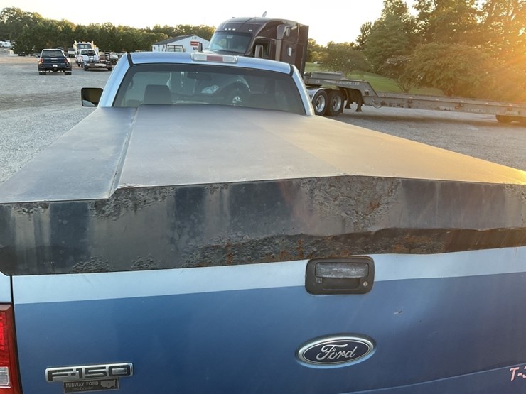 2005-ford-f150-xl-image-5