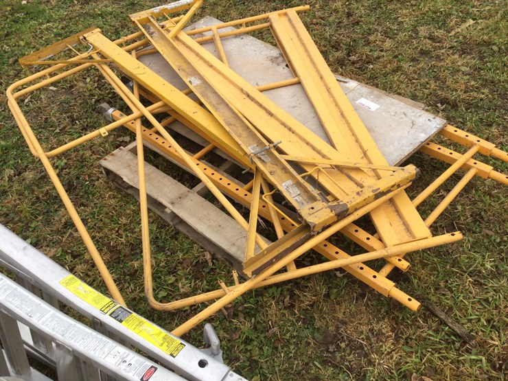 #4773-•-scaffolding-on-wheels:-location:-w2486-smies-rd,-oostburg,-53070-image-2