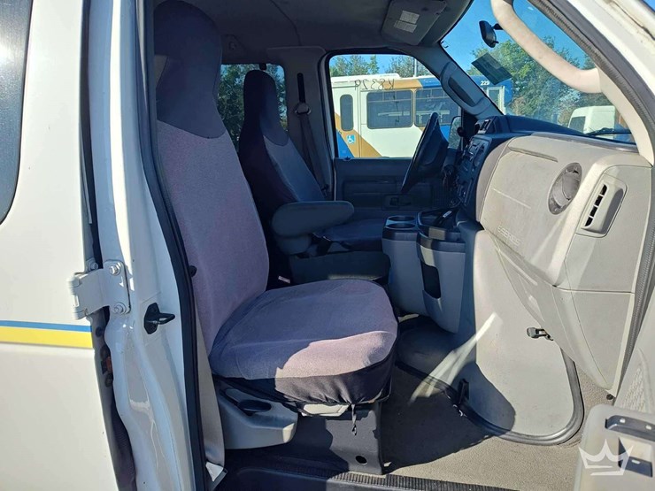 ford-e350-image-24