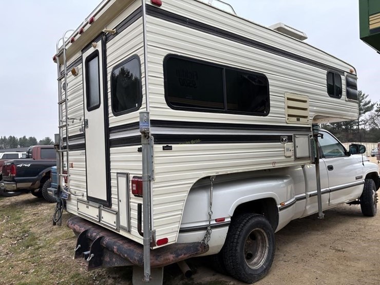 1993-s&s-truck-bed-camper-image-6