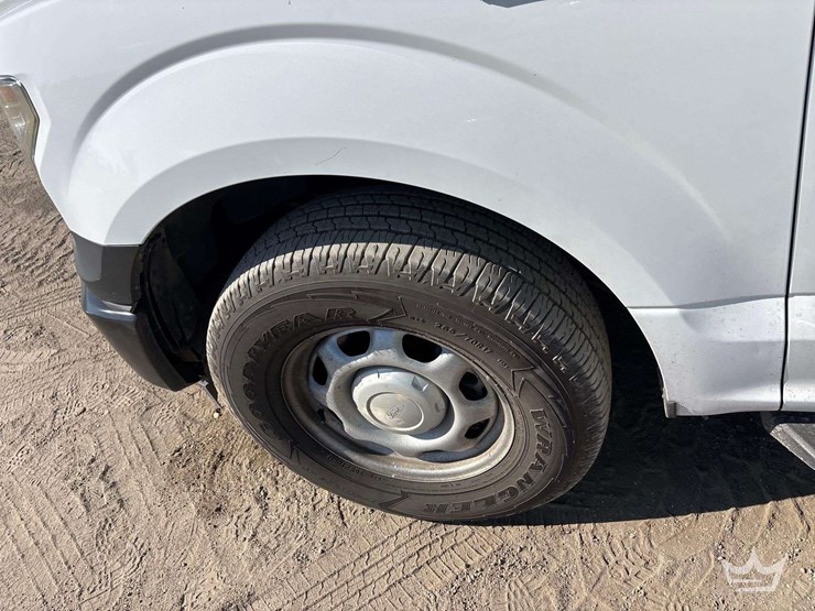 2017-ford-f150-image-8