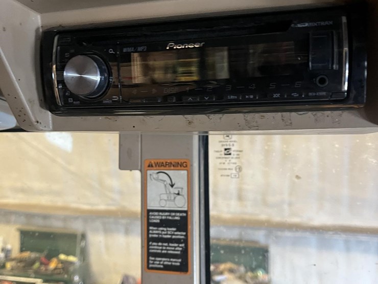 john-deere-7200-image-6