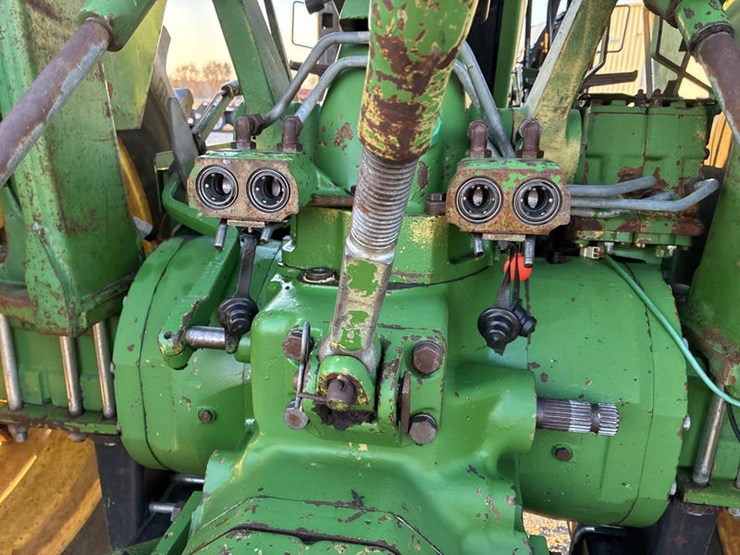 john-deere-2940-image-26