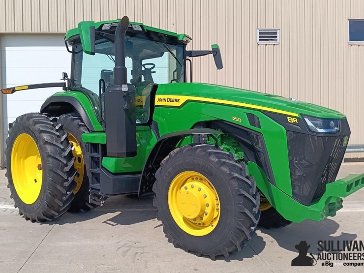 john-deere-8r-250-image-1