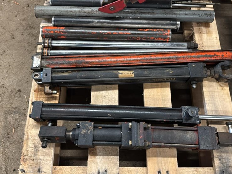 #187-•-skid-of-miscellaneous-parts*-image-4