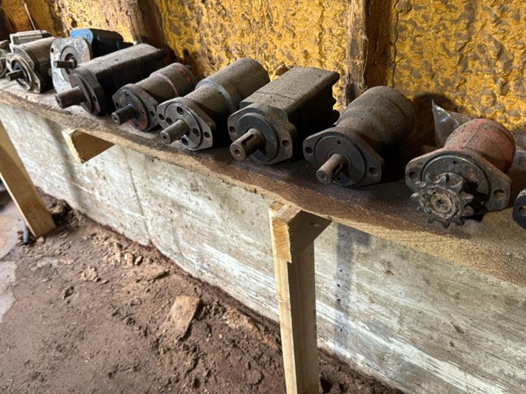 #181-•-hydraulic-motors-image-6