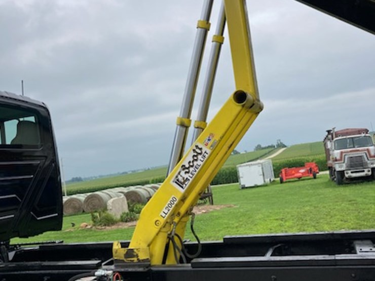 2010-international-durastar-4400-image-21