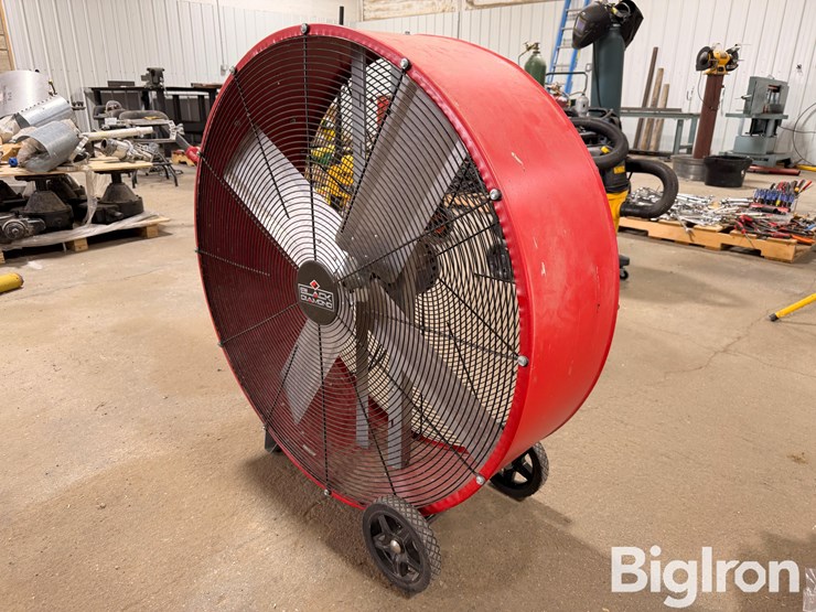 black-diamond-portable-electric-fan-image-1