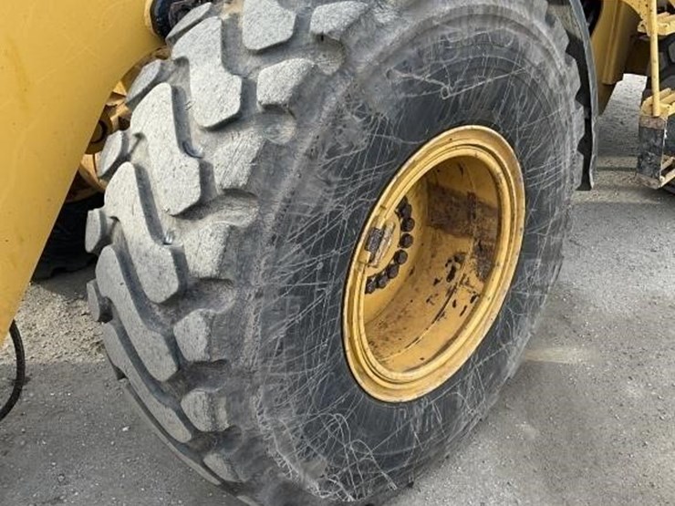 caterpillar-928h-image-21