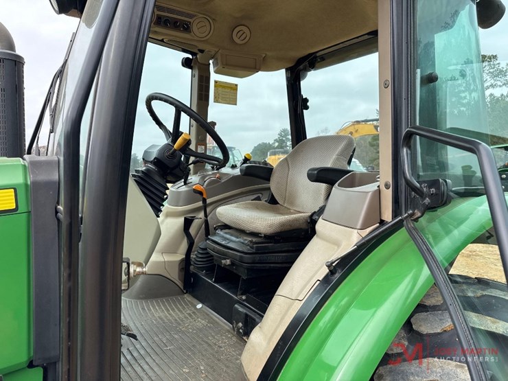 john-deere-5085m-image-11
