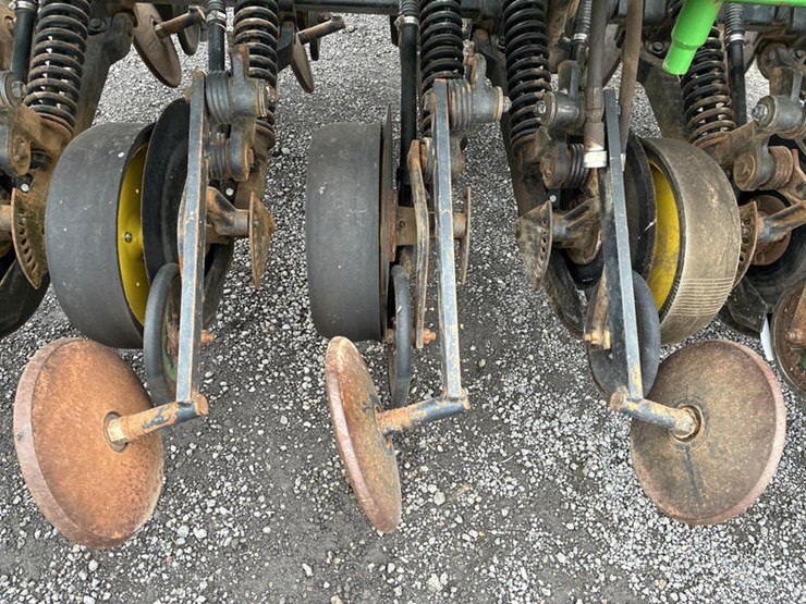 john-deere-750-image-35