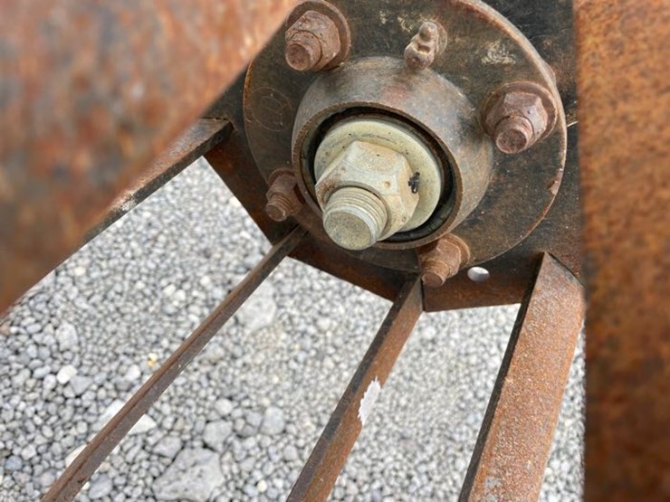 john-deere-2210-image-29