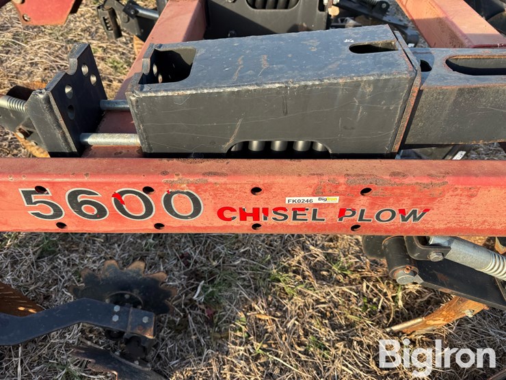 case-ih-5600-image-16