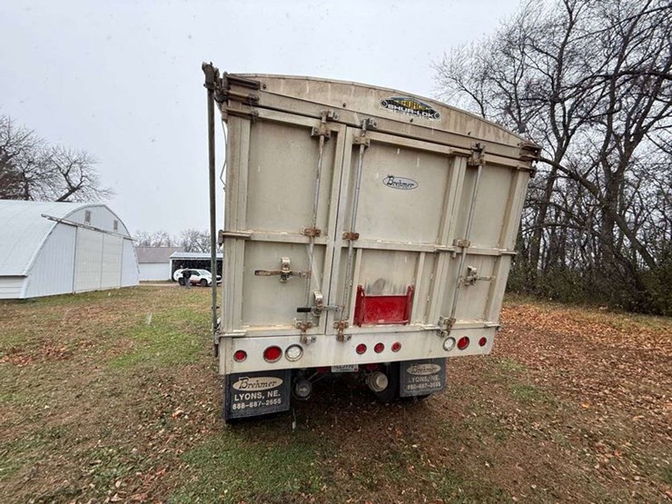 2004-international-durastar-4400-image-13