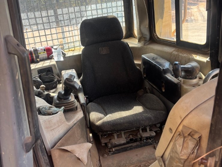 caterpillar-d6t-lgp-image-5