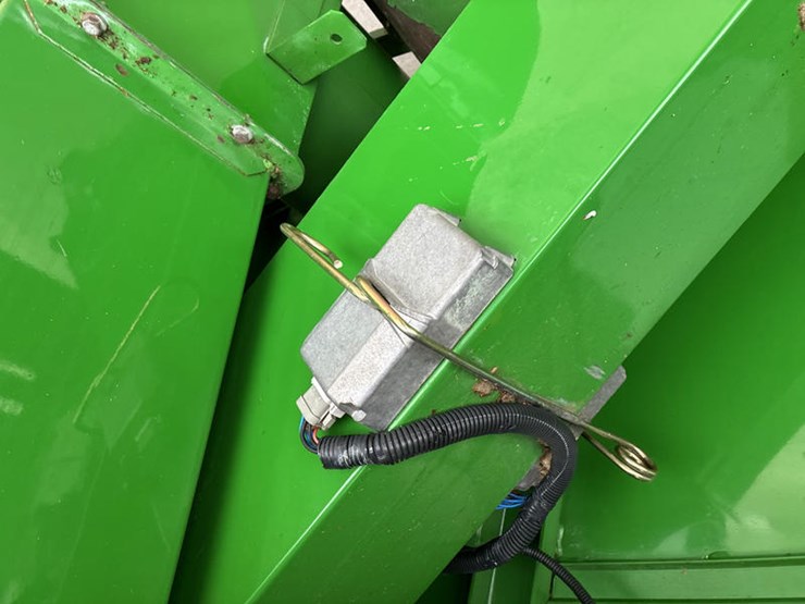 john-deere-2000-image-74