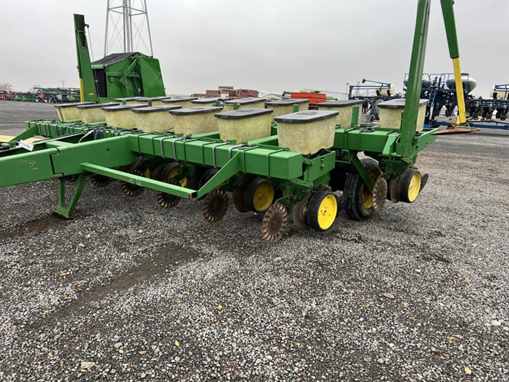 john-deere-7000-image-4