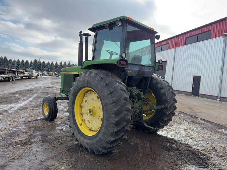 john-deere-4250-image-4
