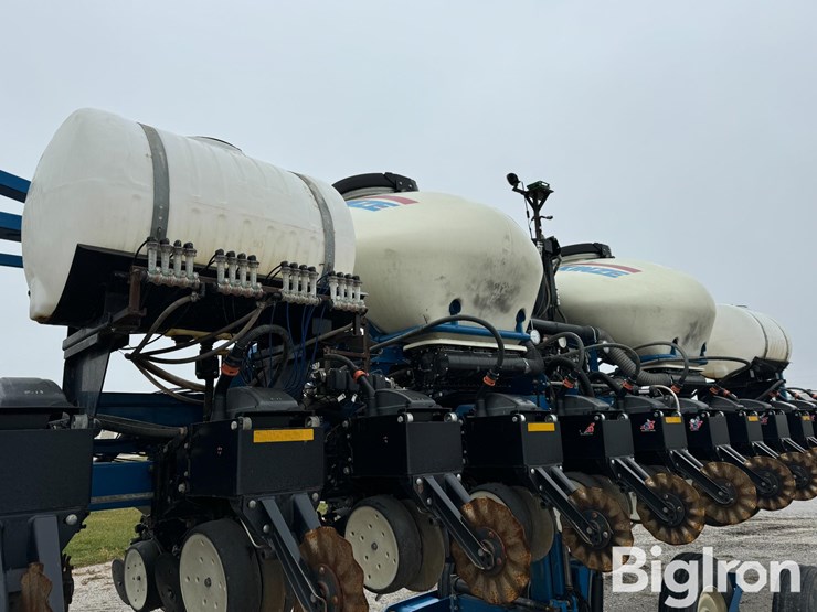 2012-kinze-3660-image-19