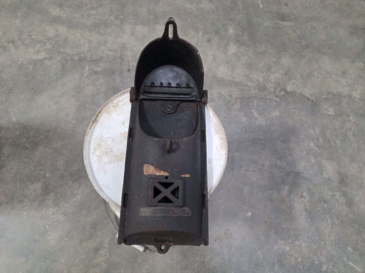 antique-mail-box-image-2