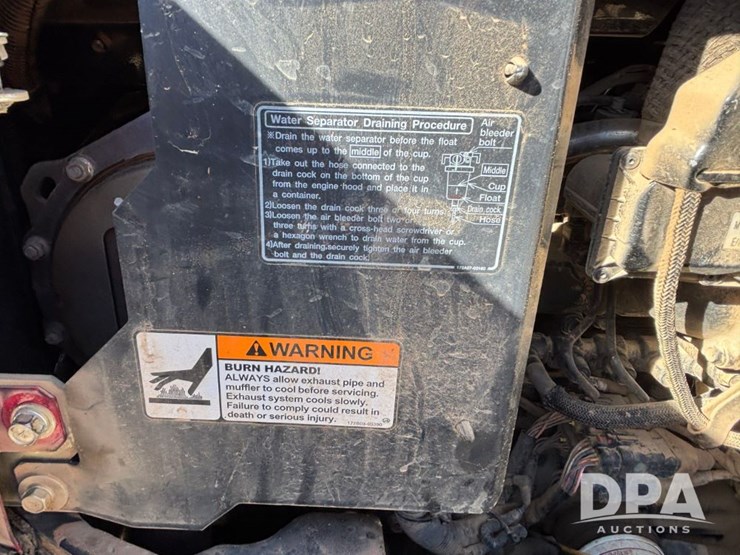 2020-yanmar-vio55-image-39