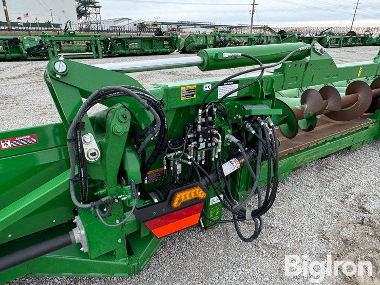 john-deere-c12f-image-19