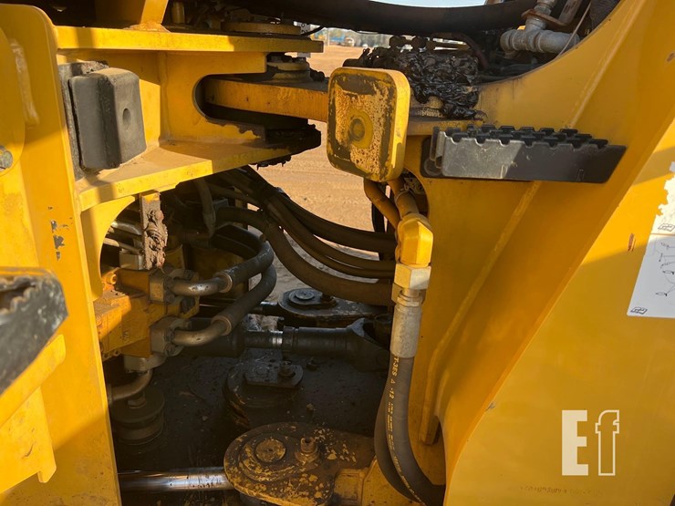 caterpillar-930m-image-20