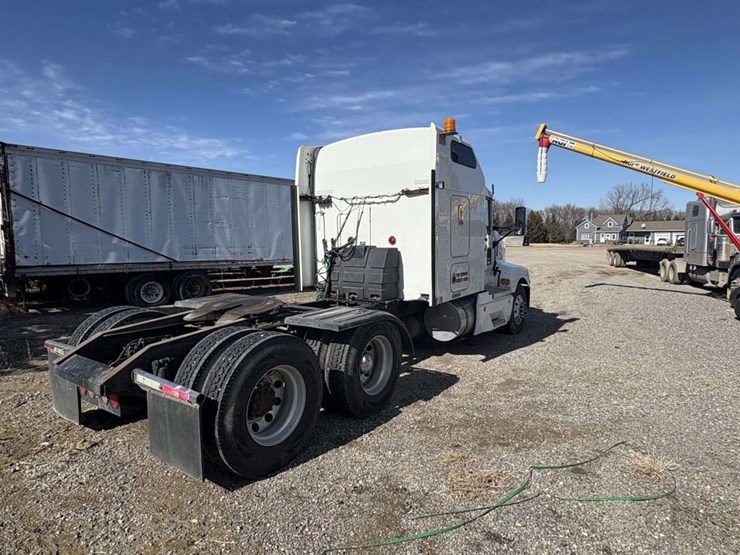 2007-kenworth-t600-image-6