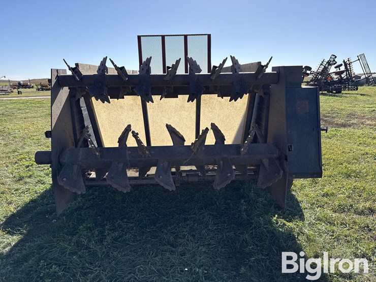 meyer’s-equipment-manufacturing-corp-2550-manure-spreader-image-6