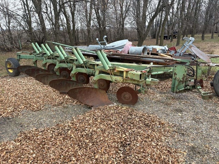 john-deere-2500-image-1