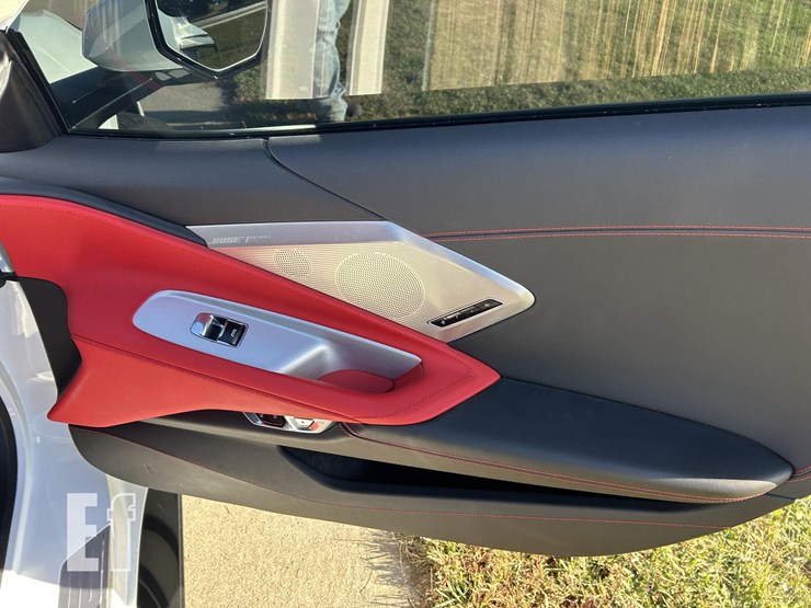 2021-chevrolet-corvette-image-47