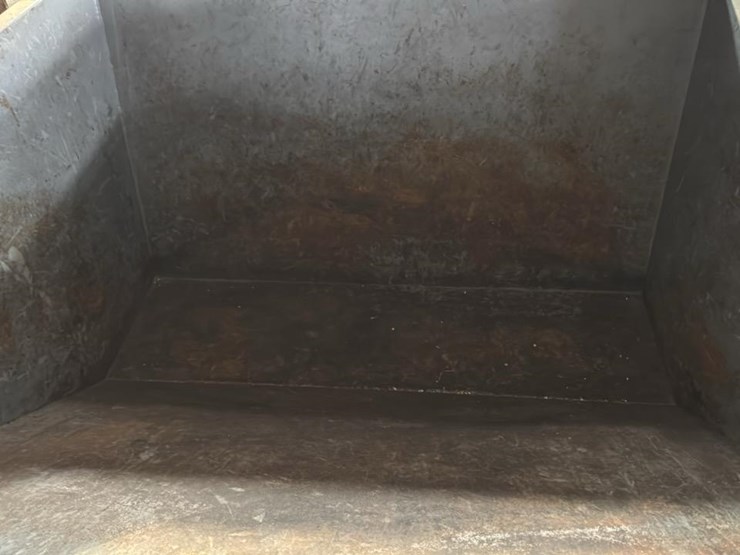 #192-•-self-dumping-hopper-image-4