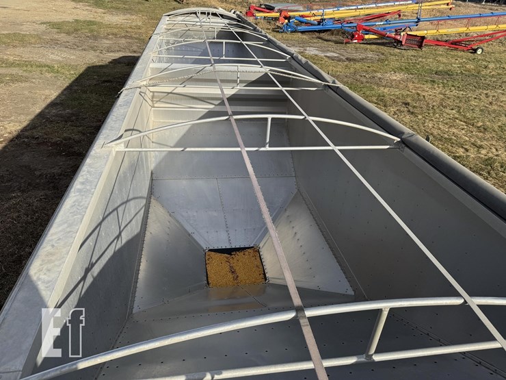 2014-wilson-grain-trailer-image-37