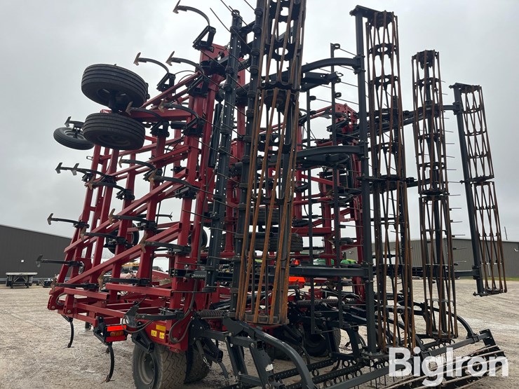 2017-case-ih-255-image-19