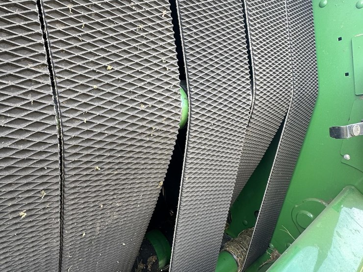 2018-john-deere-560m-image-19