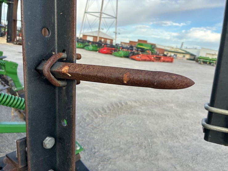 john-deere-2210-image-35