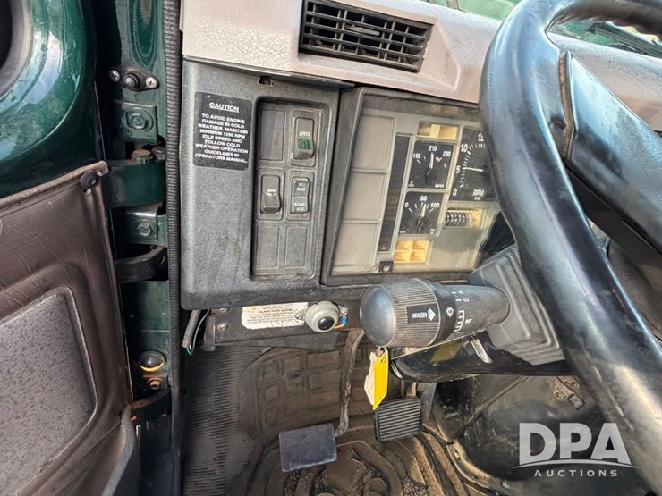 international-4700-image-89