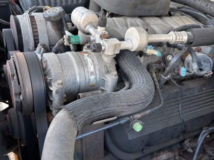 1999-chevrolet-3500-image-11