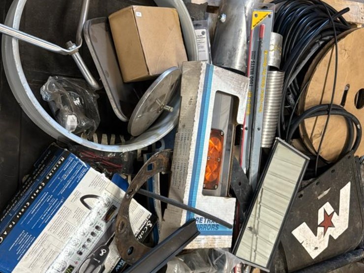 #189-•-skid-of-miscellaneous-truck-parts*-image-2