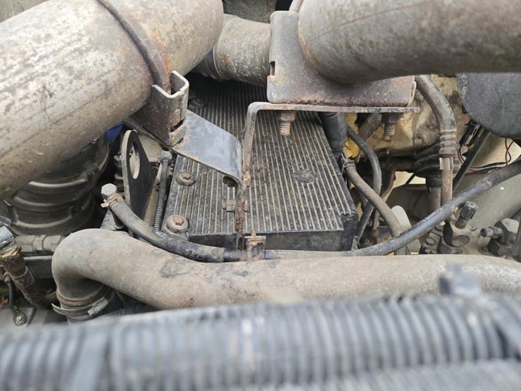 2000-international-8100-image-28