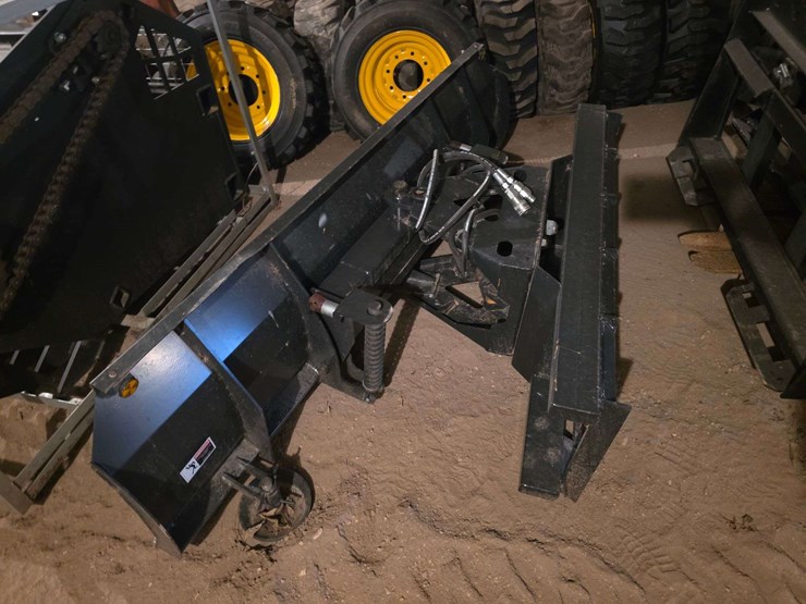new-84”-hydraulic-tilt-snow-pusher,-bolt-on-notched-cutting-edge,-flat-couplers,-believed-to-be-jct-image-1