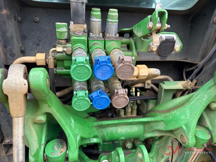 john-deere-5085m-image-8