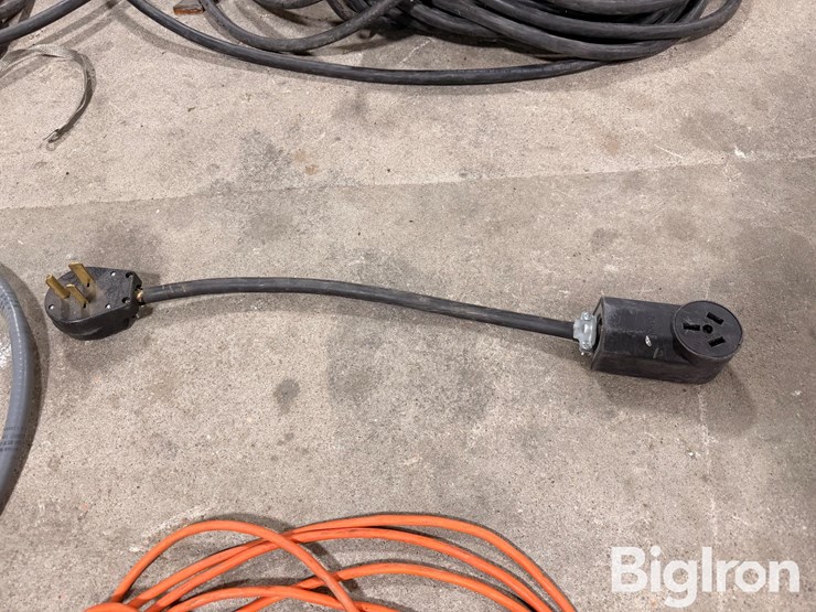 220v-power-cords-&-in-cab-monitors/wire-harnesses-image-14