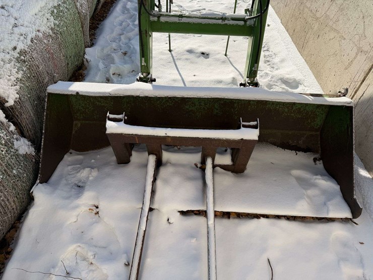 john-deere-148-image-4