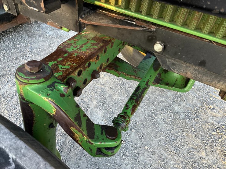 john-deere-2940-image-47