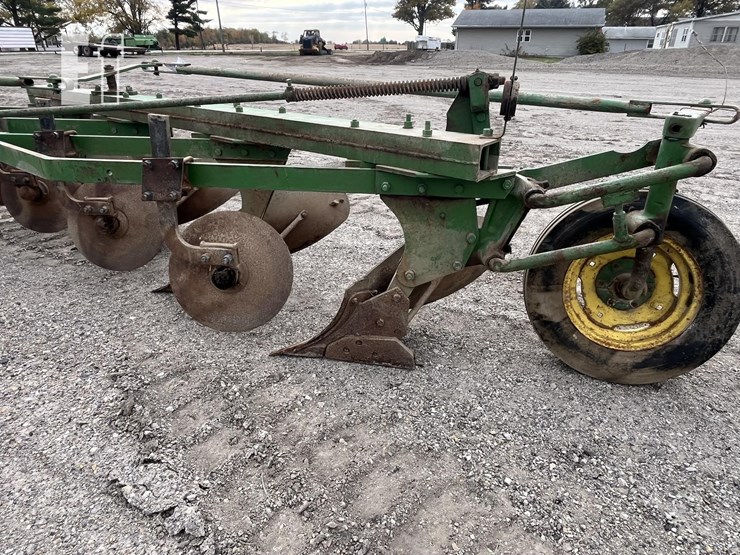 john-deere-100-image-7