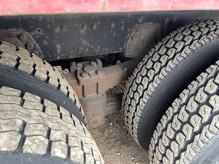 #1134-•-1993-ford-sheetrock-boom-truck-(has-mn-title)-image-17