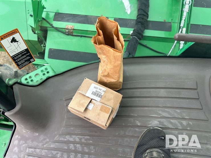 john-deere-w235-image-40