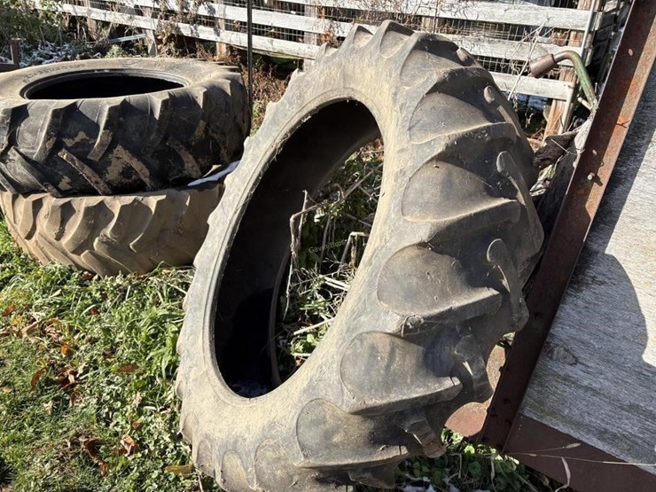 15.5---38-tractor-tire-image-1